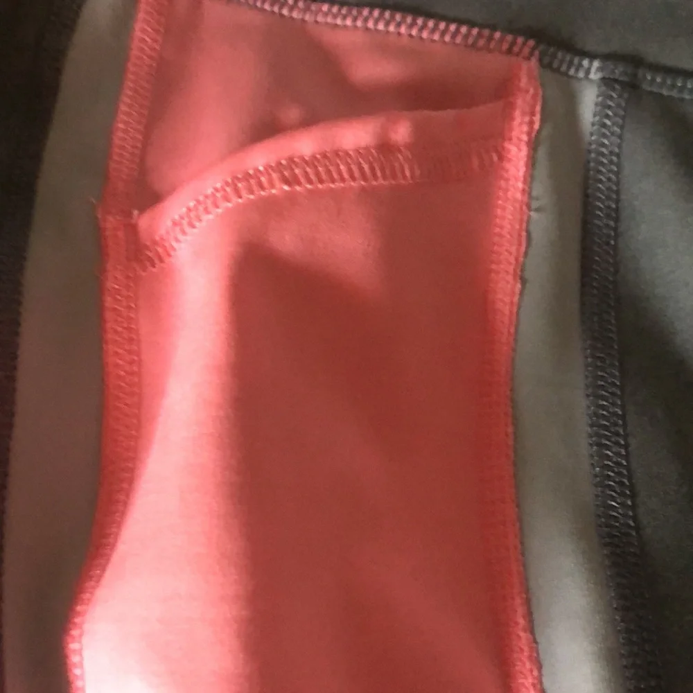 SOLD Avia yoga pants size M (8-10) - Picture 6 of 10